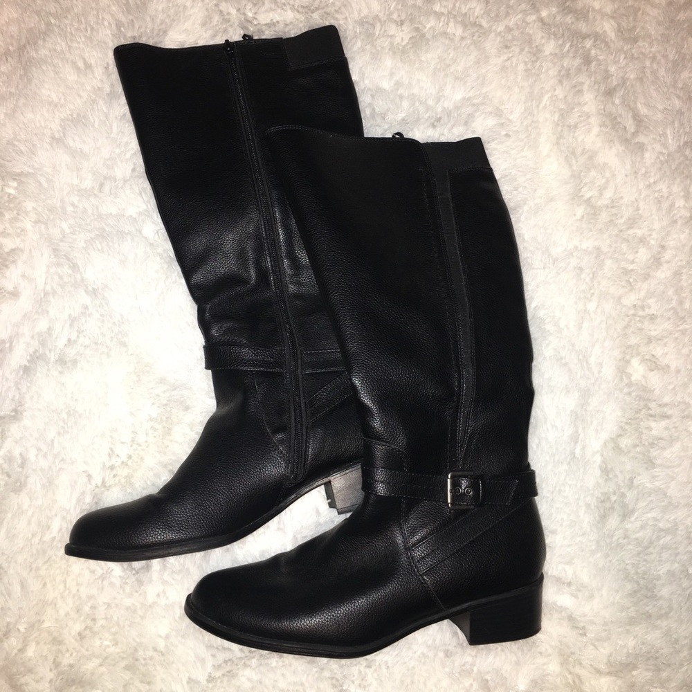 Black riding boots